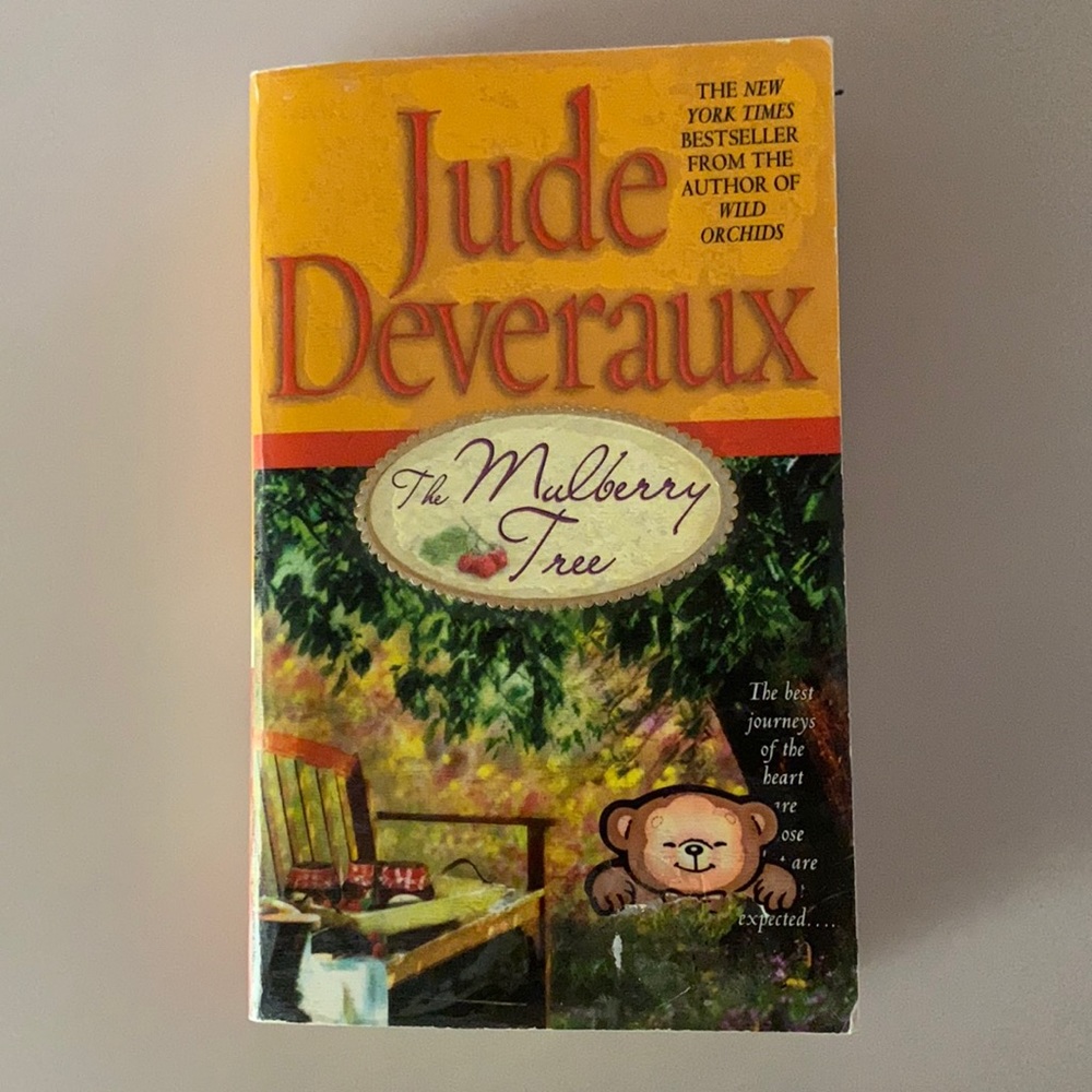 The Mulberry Tree by Jude Deveraux Paperback